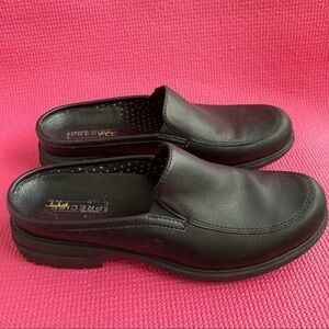 Timberland Women's  Slip On Shoes Size 7-7.5 Color Black